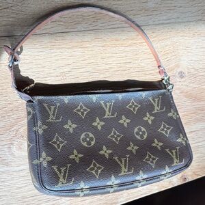 Louis Vuitton Monogram Pochette Accessories Accessoires -- Purchased New by Me